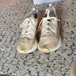 NIKE REACT Women's Cream Athletic Shoes